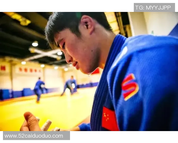 为上海摘下全运会柔道银牌，谢亚东：有空再帮爸爸妈妈出菜摊